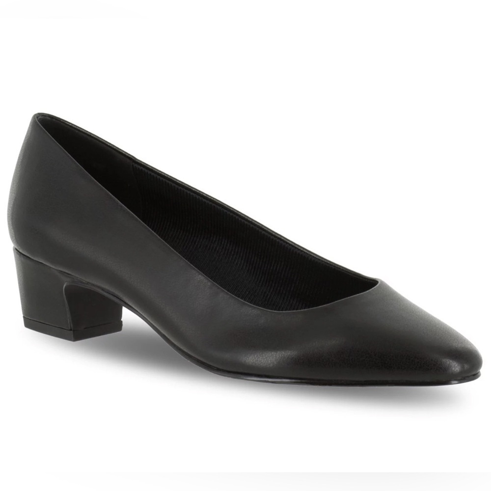 Easy Street Prim Kitten Heel Pumps Black - Chic & Comfortable. 1-1/2”heel. 6.5